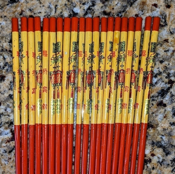Set of 10 Vintage Red Lacquered Reusable Chopsticks Decor - Picture 2 of 4